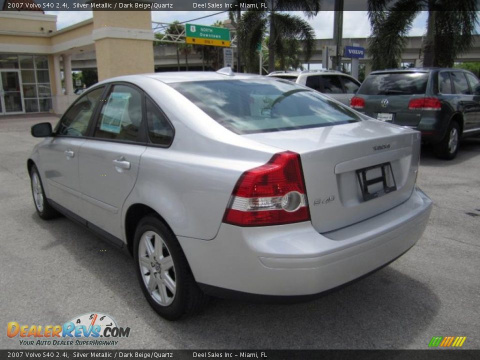 2007 Volvo S40 2.4i Silver Metallic / Dark Beige/Quartz Photo #3