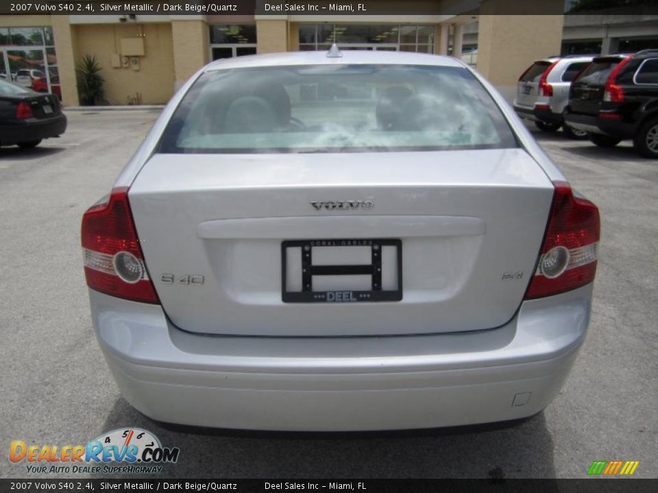 2007 Volvo S40 2.4i Silver Metallic / Dark Beige/Quartz Photo #4