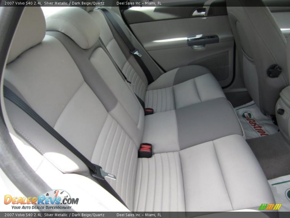 2007 Volvo S40 2.4i Silver Metallic / Dark Beige/Quartz Photo #11