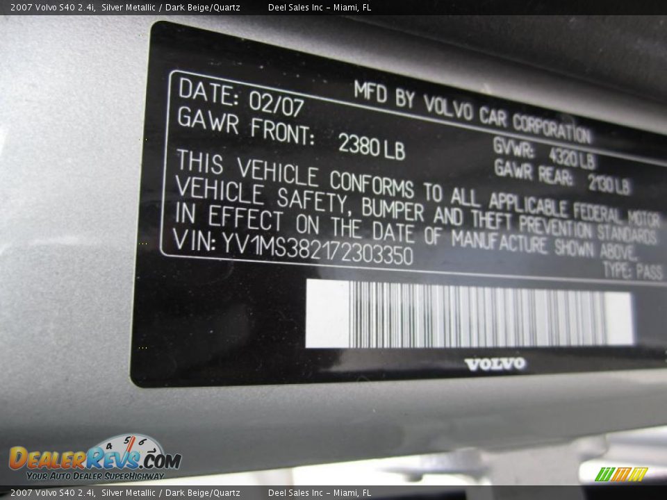2007 Volvo S40 2.4i Silver Metallic / Dark Beige/Quartz Photo #14