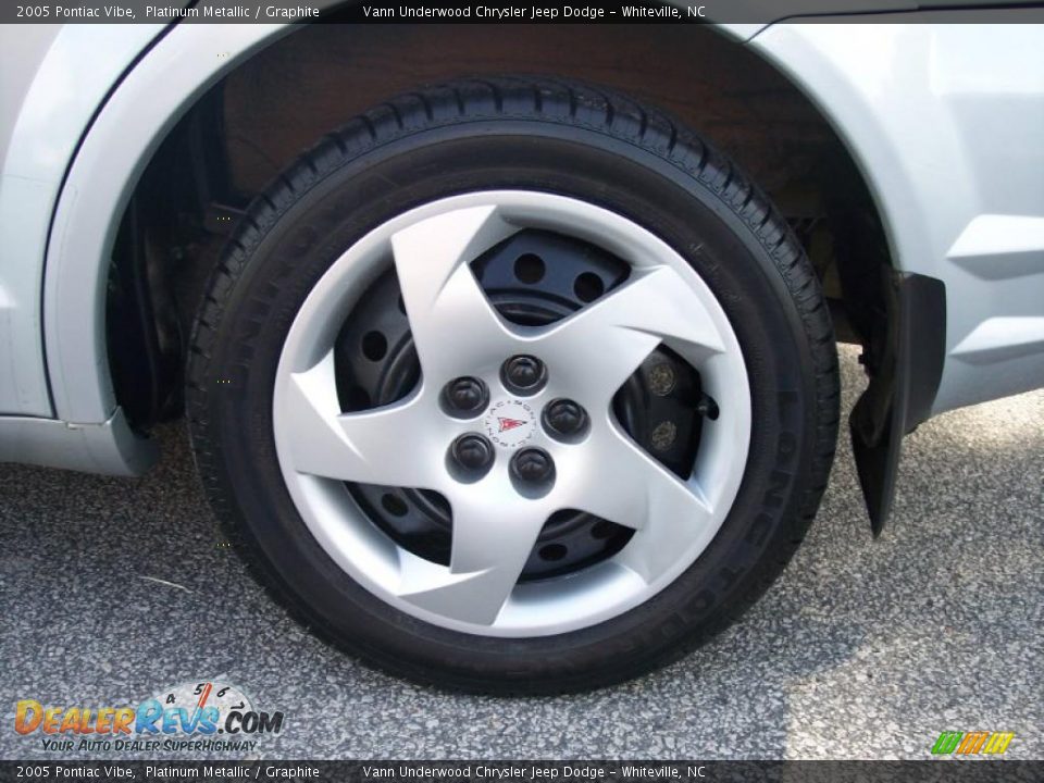 2005 Pontiac Vibe Platinum Metallic / Graphite Photo #9
