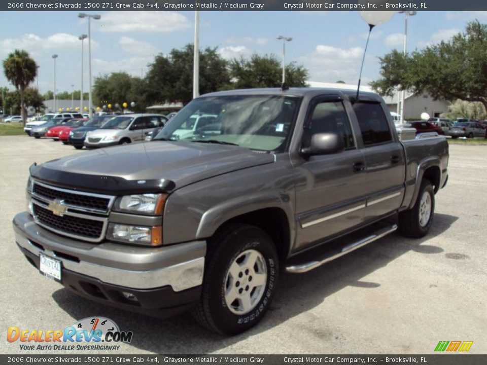 2006 Chevrolet Silverado 1500 Z71 Crew Cab 4x4 Graystone Metallic / Medium Gray Photo #1