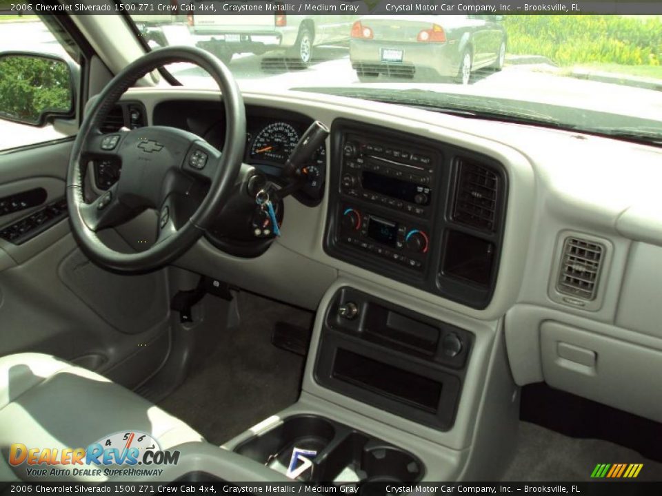 2006 Chevrolet Silverado 1500 Z71 Crew Cab 4x4 Graystone Metallic / Medium Gray Photo #11