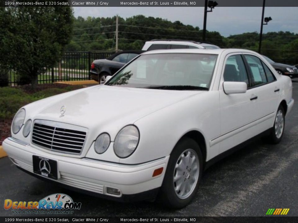 1999 Mercedes-Benz E 320 Sedan Glacier White / Grey Photo #1