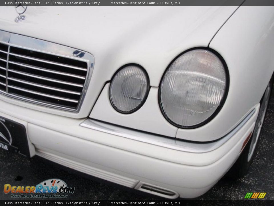 1999 Mercedes-Benz E 320 Sedan Glacier White / Grey Photo #5