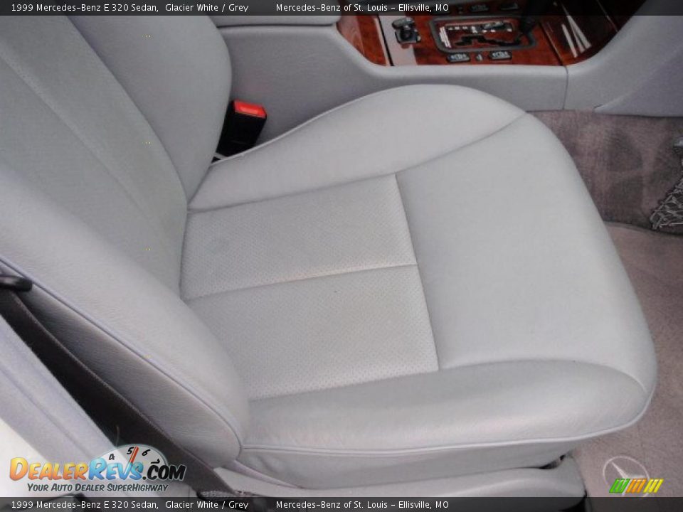 1999 Mercedes-Benz E 320 Sedan Glacier White / Grey Photo #15