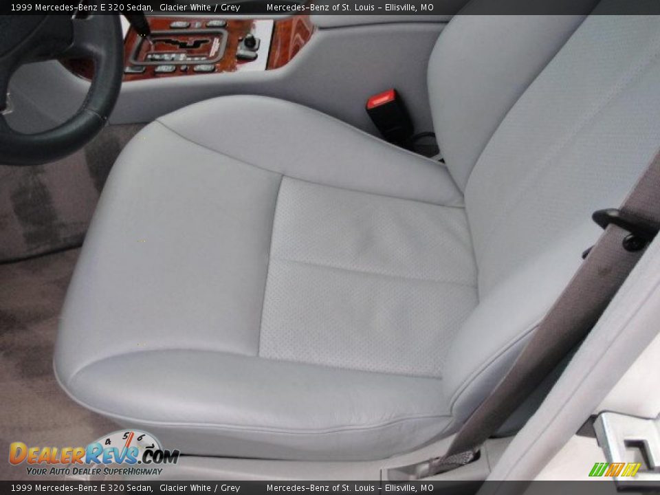 1999 Mercedes-Benz E 320 Sedan Glacier White / Grey Photo #21