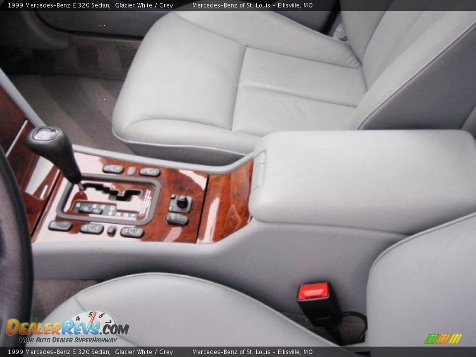 1999 Mercedes-Benz E 320 Sedan Glacier White / Grey Photo #23