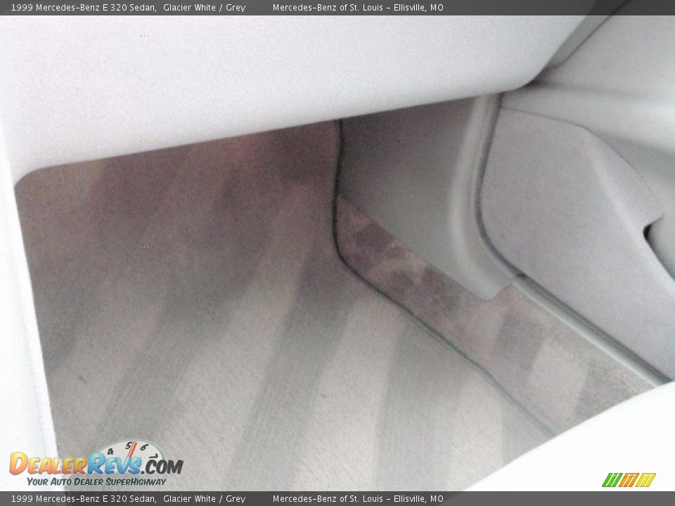 1999 Mercedes-Benz E 320 Sedan Glacier White / Grey Photo #24