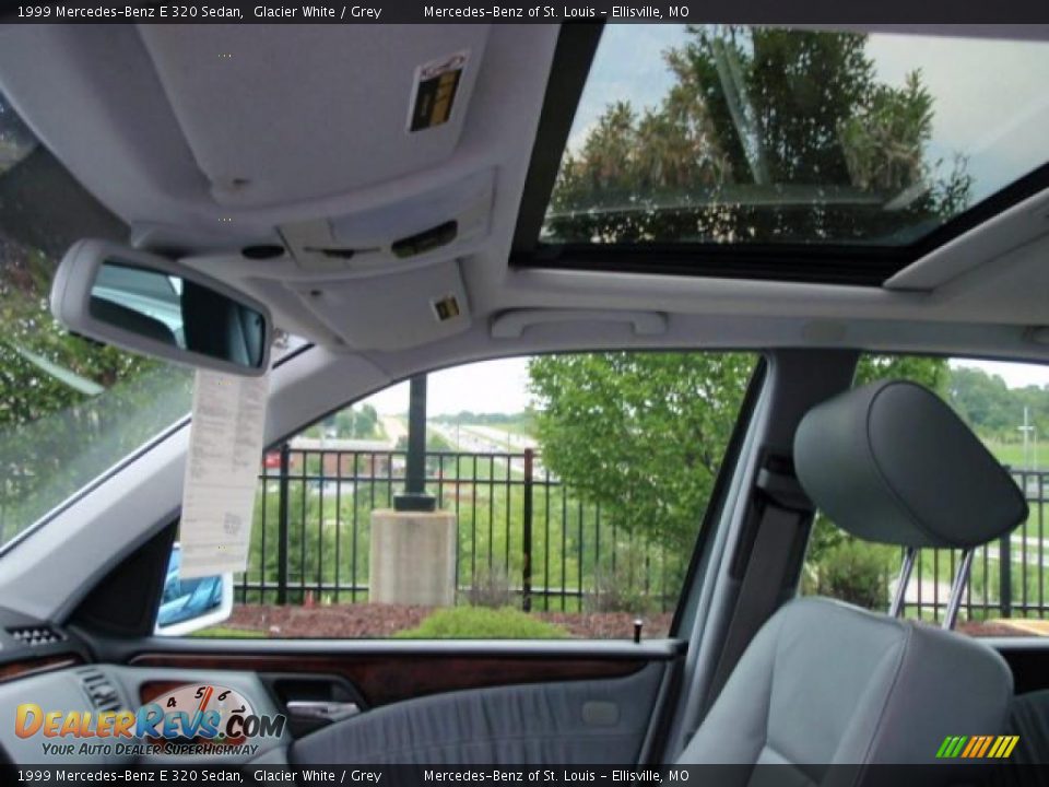 1999 Mercedes-Benz E 320 Sedan Glacier White / Grey Photo #28