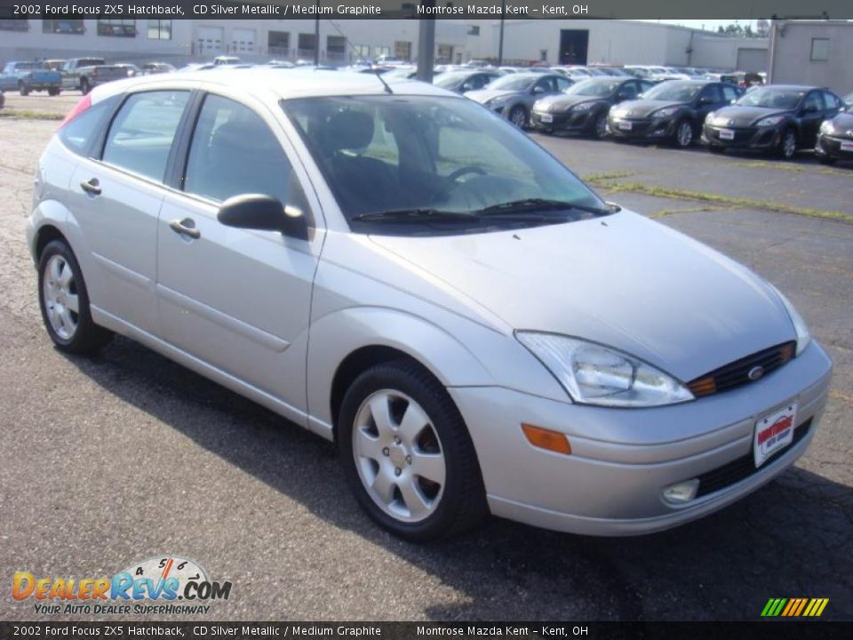 2002 Ford Focus ZX5 Hatchback CD Silver Metallic / Medium Graphite Photo #4