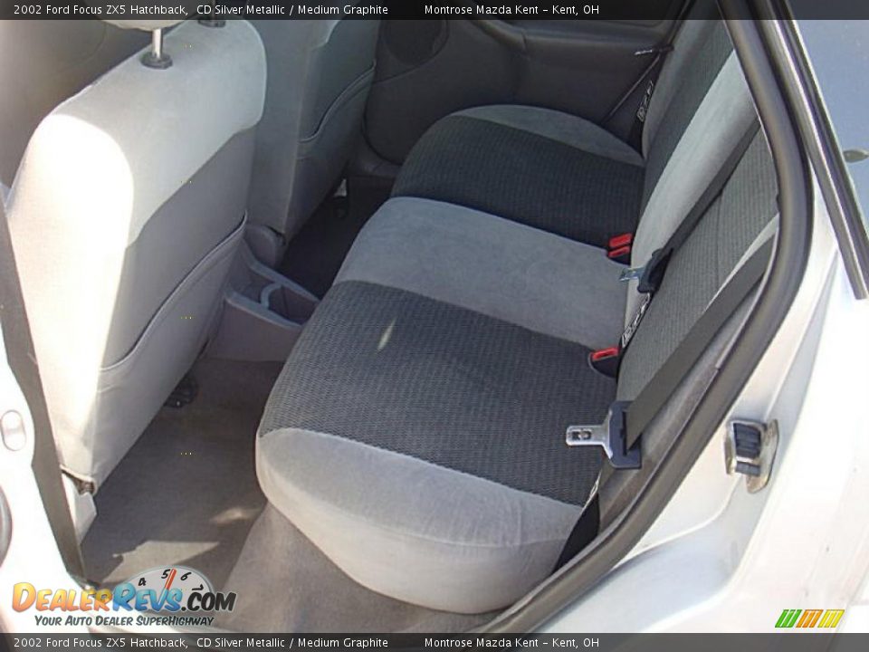 2002 Ford Focus ZX5 Hatchback CD Silver Metallic / Medium Graphite Photo #12