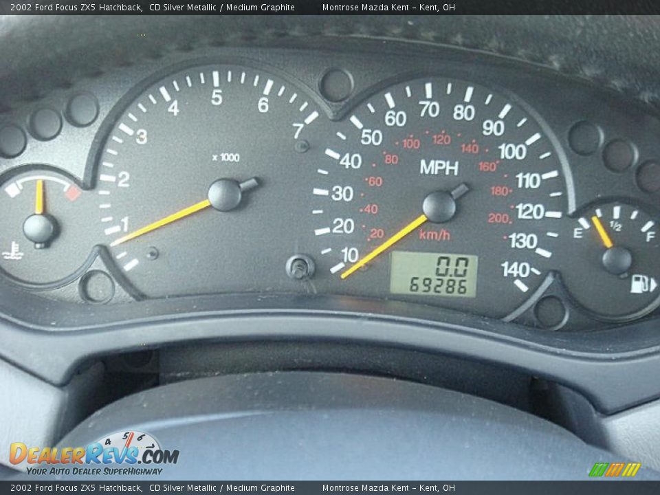 2002 Ford Focus ZX5 Hatchback CD Silver Metallic / Medium Graphite Photo #24