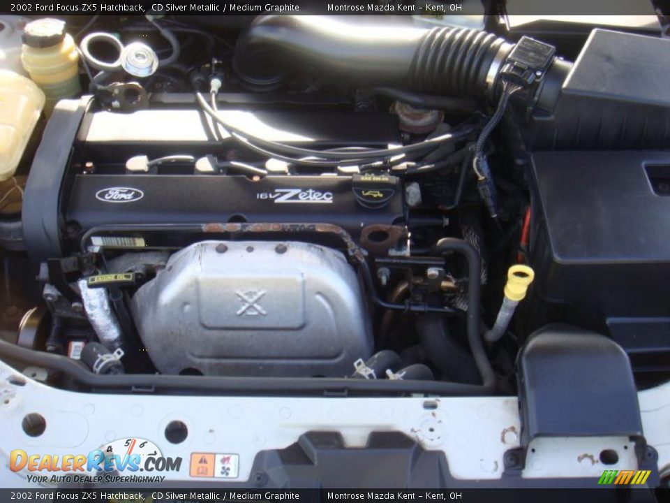 2002 Ford Focus ZX5 Hatchback CD Silver Metallic / Medium Graphite Photo #25