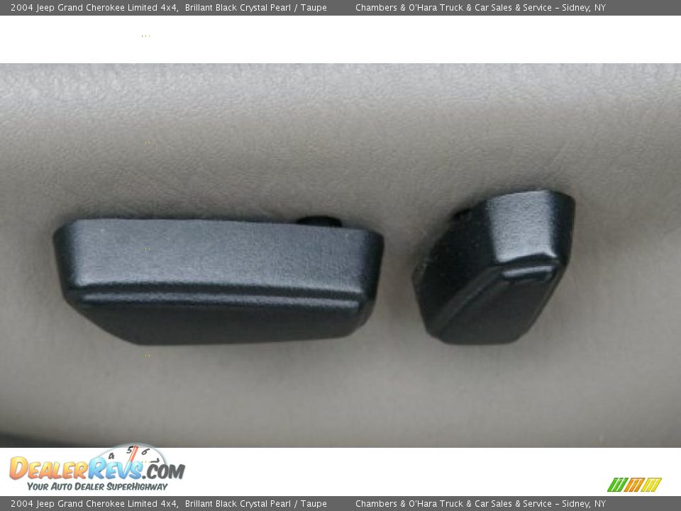 2004 Jeep Grand Cherokee Limited 4x4 Brillant Black Crystal Pearl / Taupe Photo #4