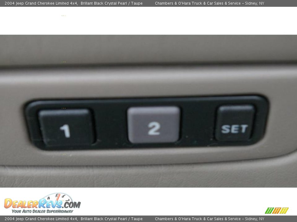 2004 Jeep Grand Cherokee Limited 4x4 Brillant Black Crystal Pearl / Taupe Photo #6