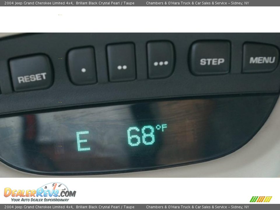 2004 Jeep Grand Cherokee Limited 4x4 Brillant Black Crystal Pearl / Taupe Photo #9