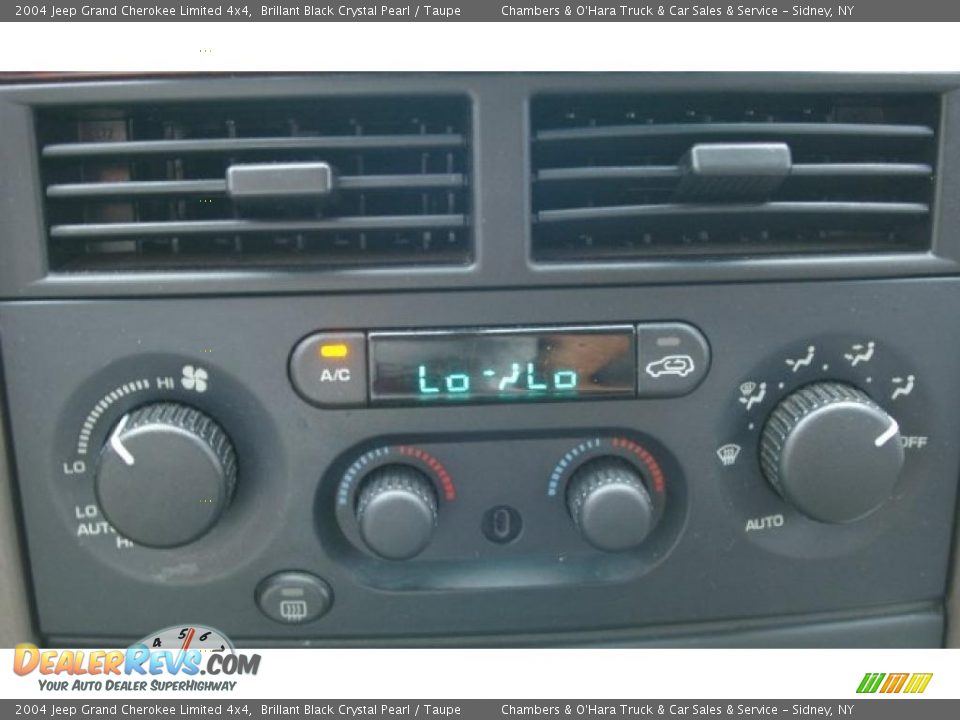 2004 Jeep Grand Cherokee Limited 4x4 Brillant Black Crystal Pearl / Taupe Photo #11