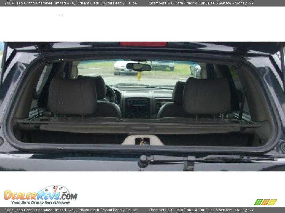 2004 Jeep Grand Cherokee Limited 4x4 Brillant Black Crystal Pearl / Taupe Photo #18