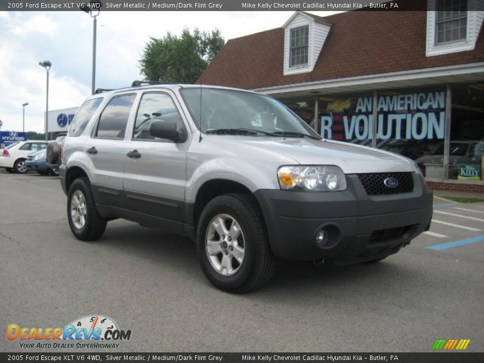 2005 Ford Escape XLT V6 4WD Silver Metallic / Medium/Dark Flint Grey Photo #1