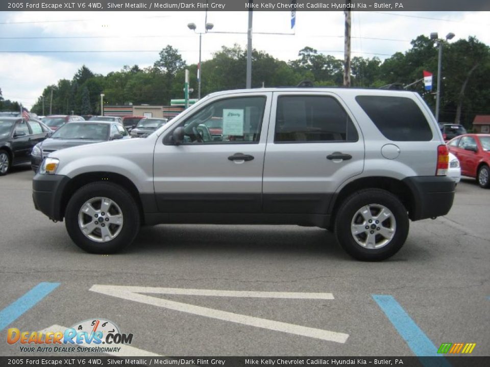 2005 Ford Escape XLT V6 4WD Silver Metallic / Medium/Dark Flint Grey Photo #3