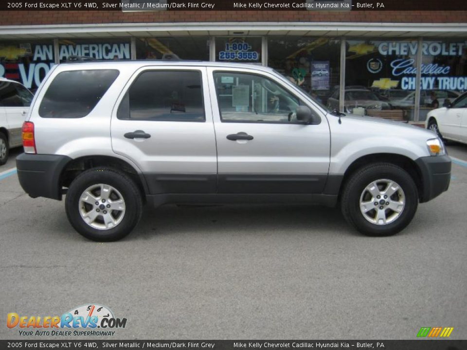2005 Ford Escape XLT V6 4WD Silver Metallic / Medium/Dark Flint Grey Photo #5