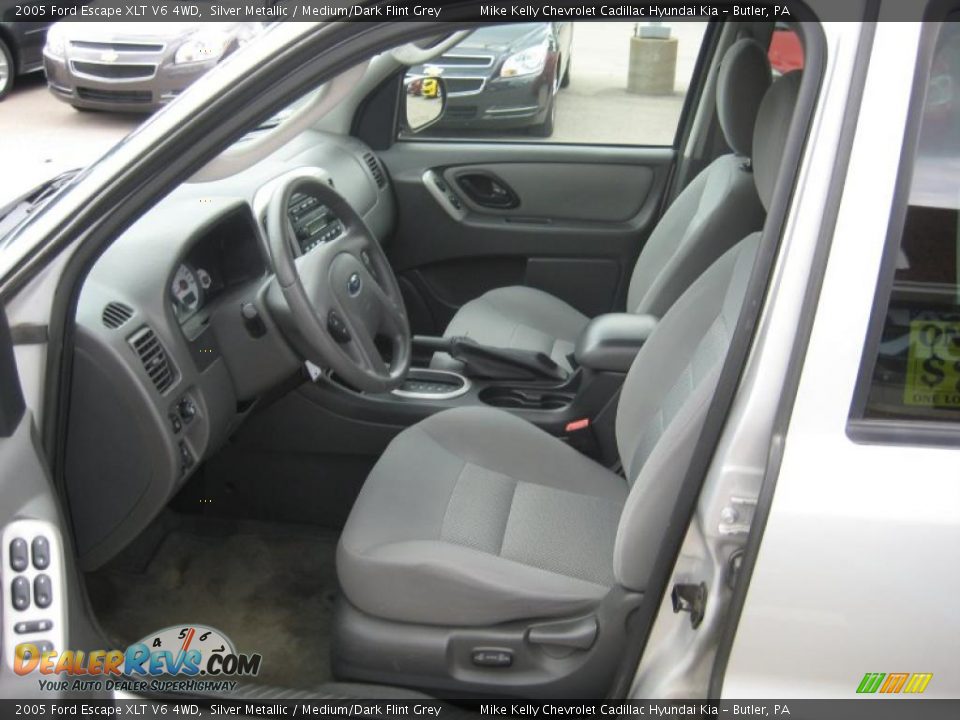 2005 Ford Escape XLT V6 4WD Silver Metallic / Medium/Dark Flint Grey Photo #7