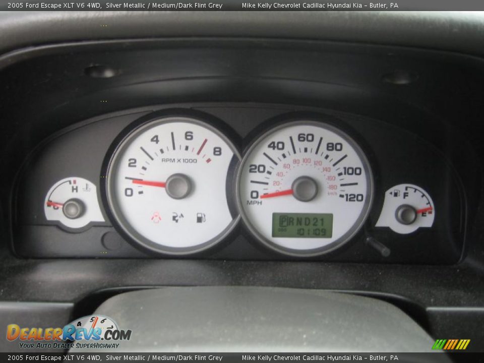 2005 Ford Escape XLT V6 4WD Silver Metallic / Medium/Dark Flint Grey Photo #8