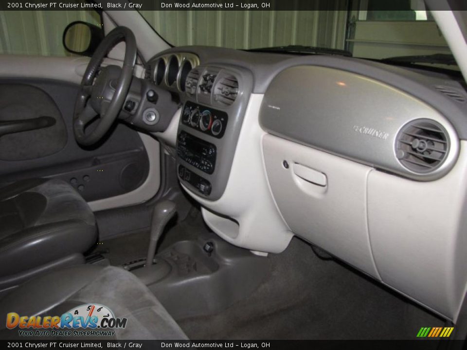 2001 Chrysler PT Cruiser Limited Black / Gray Photo #13
