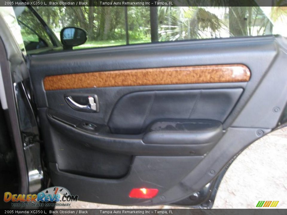 2005 Hyundai XG350 L Black Obsidian / Black Photo #21