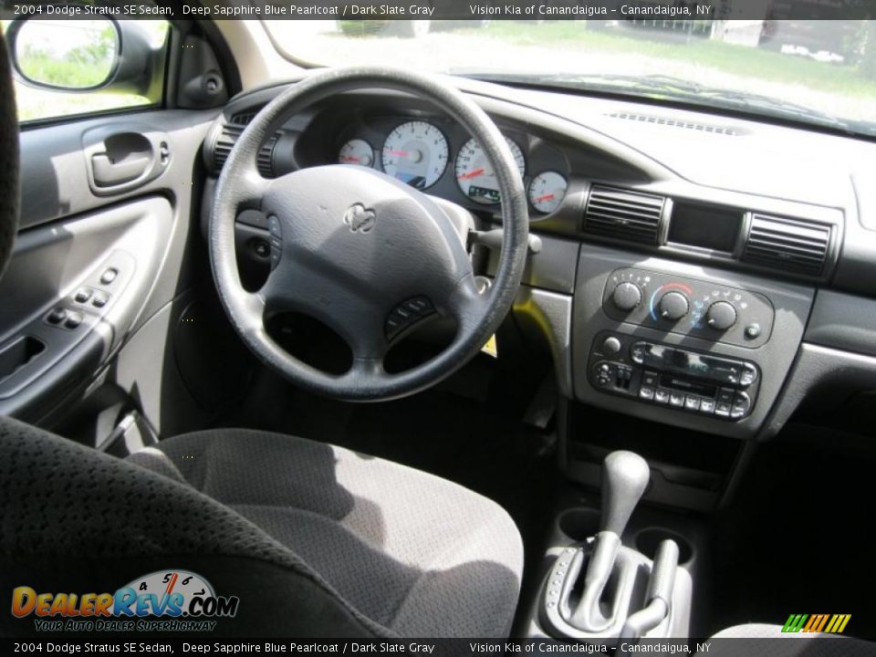 2004 Dodge Stratus SE Sedan Deep Sapphire Blue Pearlcoat / Dark Slate Gray Photo #6