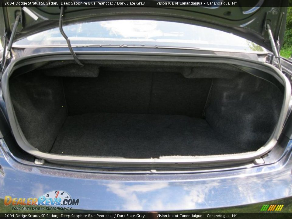 2004 Dodge Stratus SE Sedan Deep Sapphire Blue Pearlcoat / Dark Slate Gray Photo #14