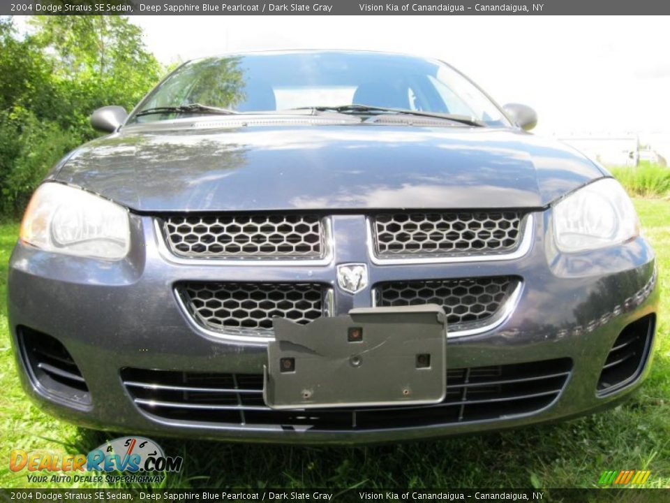 2004 Dodge Stratus SE Sedan Deep Sapphire Blue Pearlcoat / Dark Slate Gray Photo #16