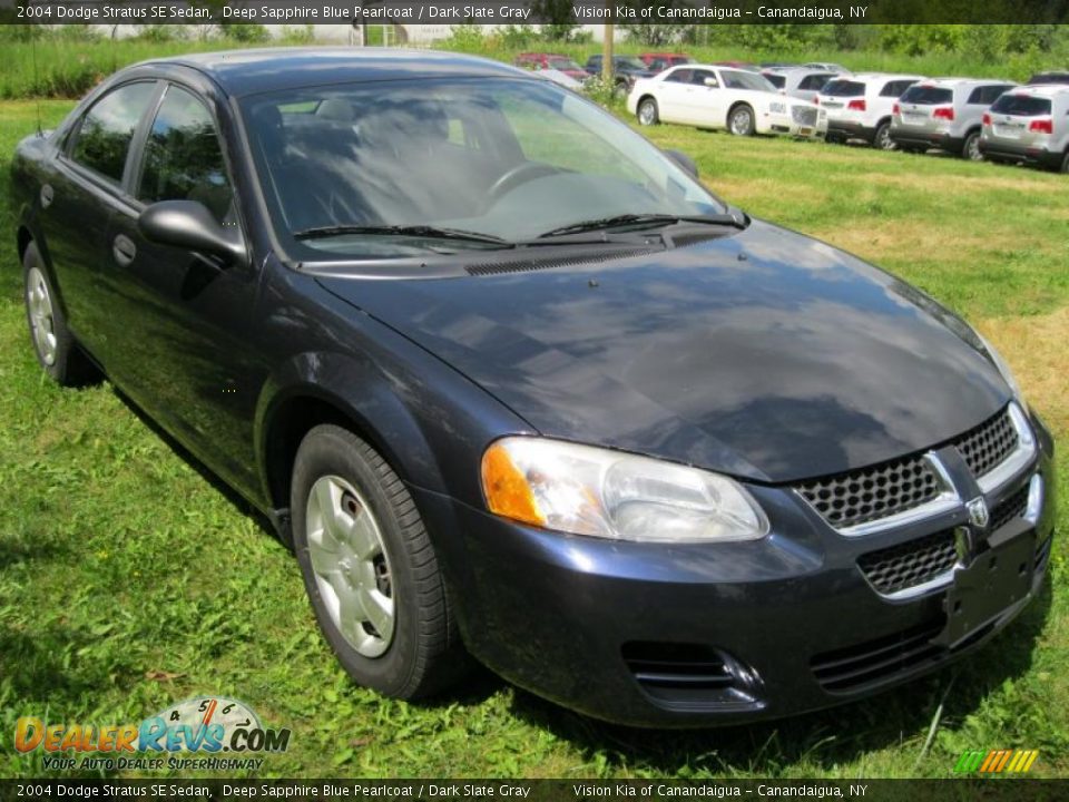 2004 Dodge Stratus SE Sedan Deep Sapphire Blue Pearlcoat / Dark Slate Gray Photo #17