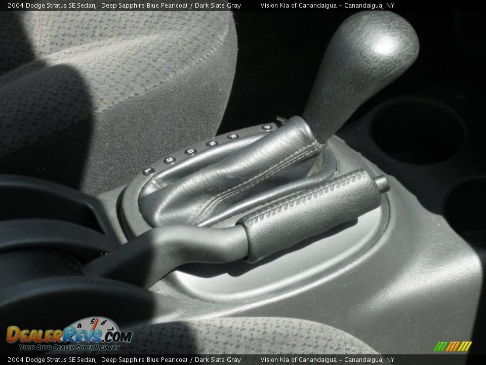 2004 Dodge Stratus SE Sedan Deep Sapphire Blue Pearlcoat / Dark Slate Gray Photo #25