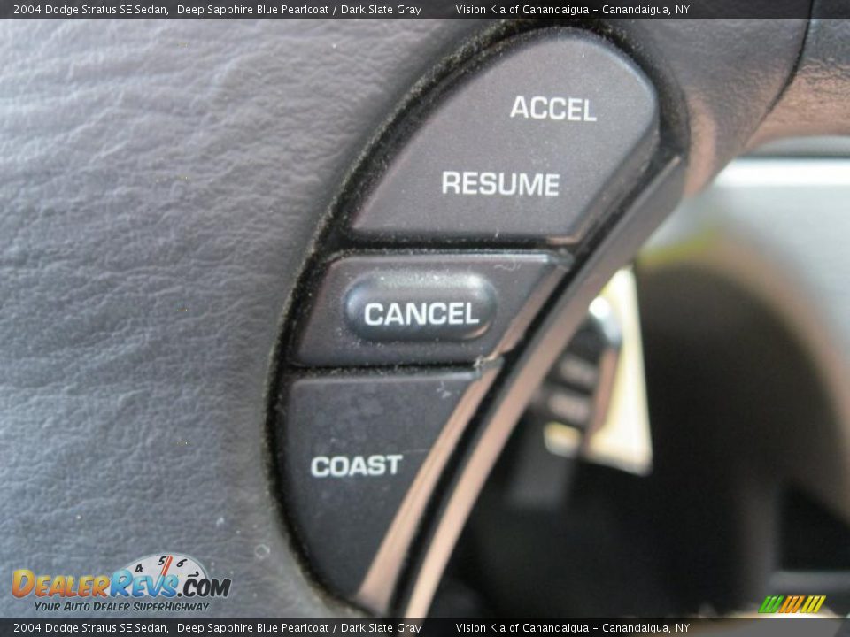 2004 Dodge Stratus SE Sedan Deep Sapphire Blue Pearlcoat / Dark Slate Gray Photo #30