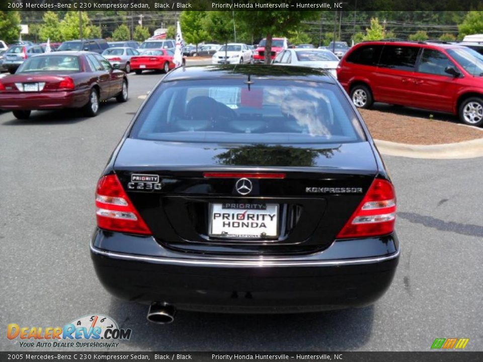 2005 Mercedes-Benz C 230 Kompressor Sedan Black / Black Photo #3