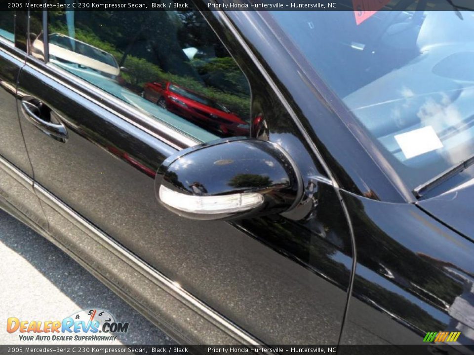 2005 Mercedes-Benz C 230 Kompressor Sedan Black / Black Photo #22