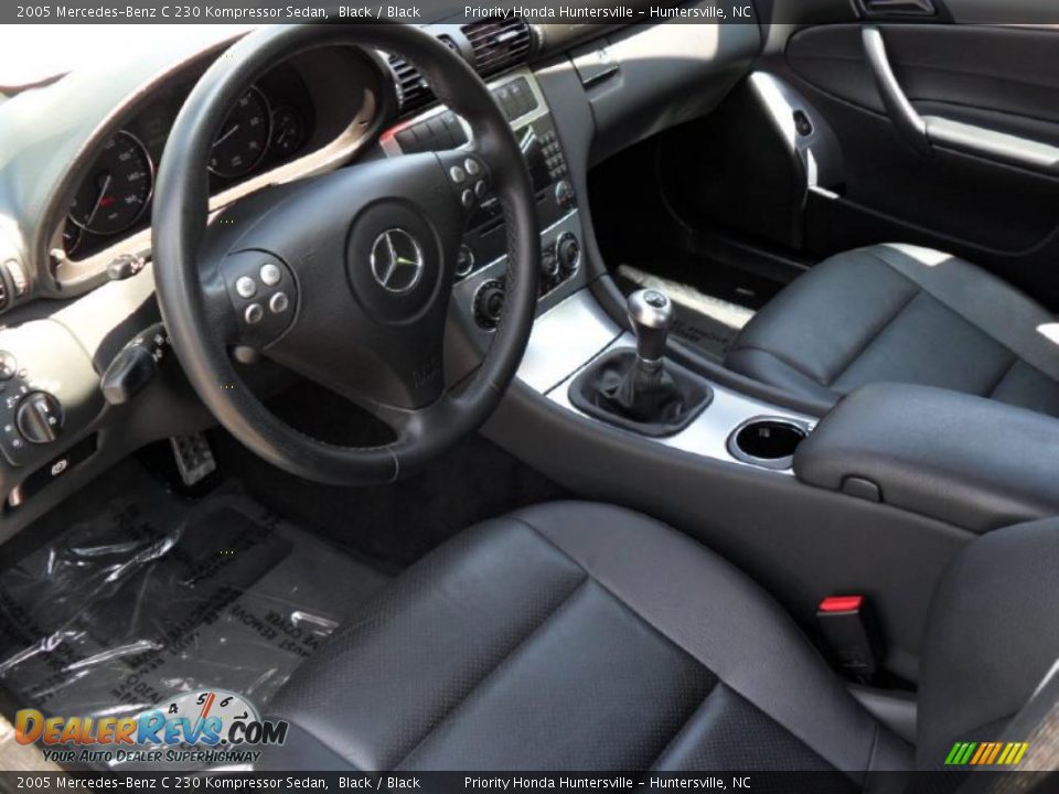 2005 Mercedes-Benz C 230 Kompressor Sedan Black / Black Photo #26
