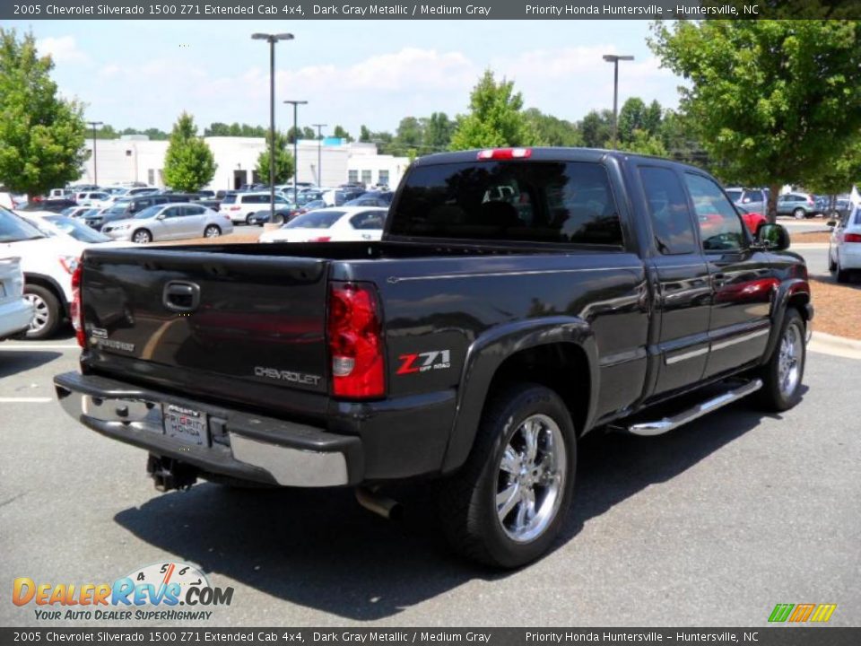 2005 Chevrolet Silverado 1500 Z71 Extended Cab 4x4 Dark Gray Metallic / Medium Gray Photo #4