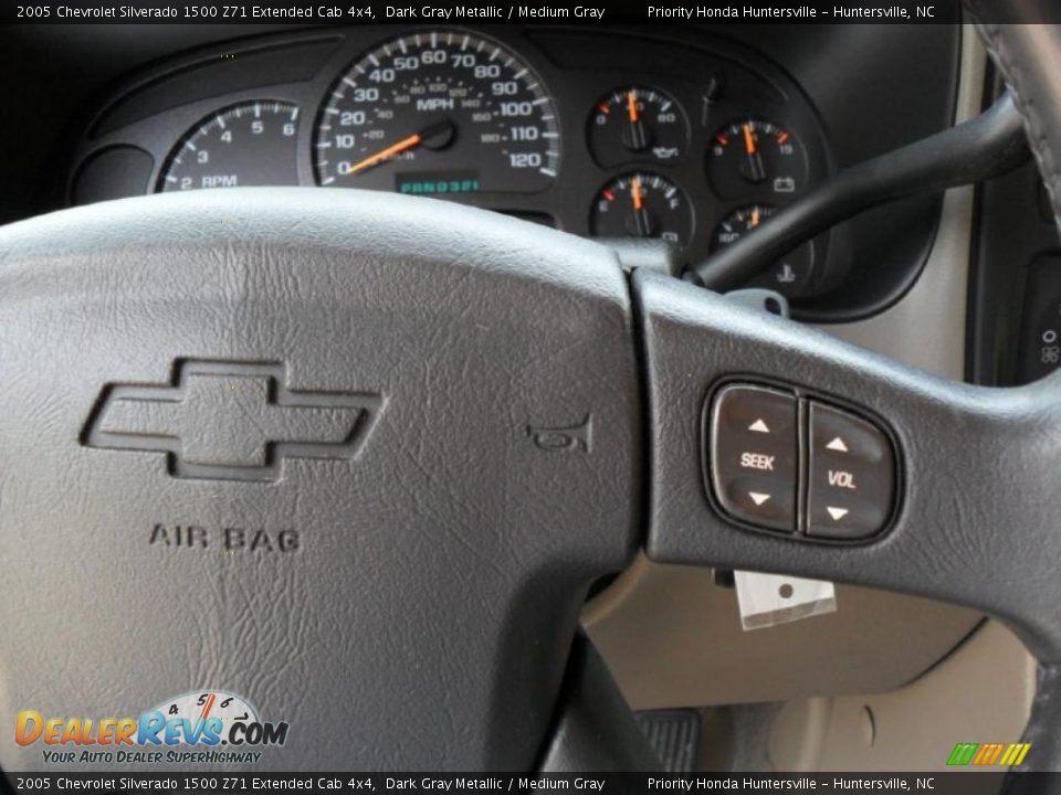 2005 Chevrolet Silverado 1500 Z71 Extended Cab 4x4 Dark Gray Metallic / Medium Gray Photo #12