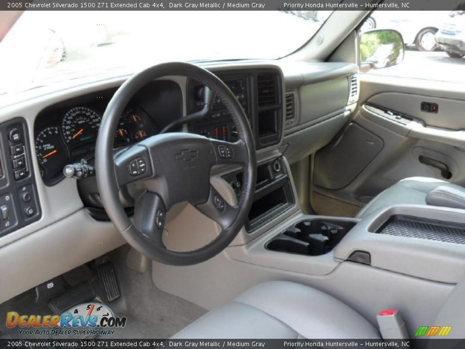 2005 Chevrolet Silverado 1500 Z71 Extended Cab 4x4 Dark Gray Metallic / Medium Gray Photo #25