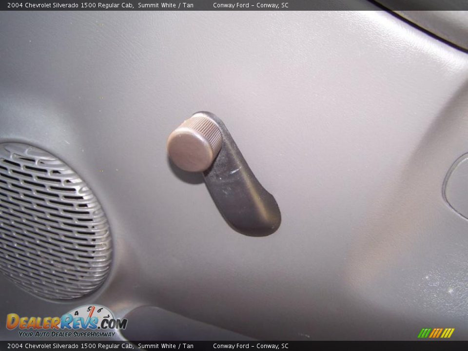 2004 Chevrolet Silverado 1500 Regular Cab Summit White / Tan Photo #17