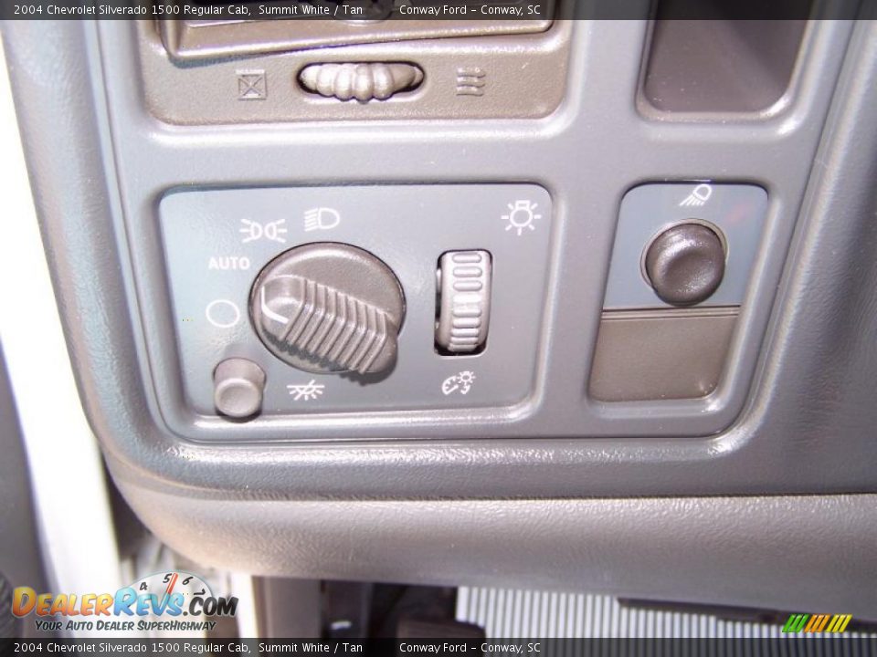 2004 Chevrolet Silverado 1500 Regular Cab Summit White / Tan Photo #21