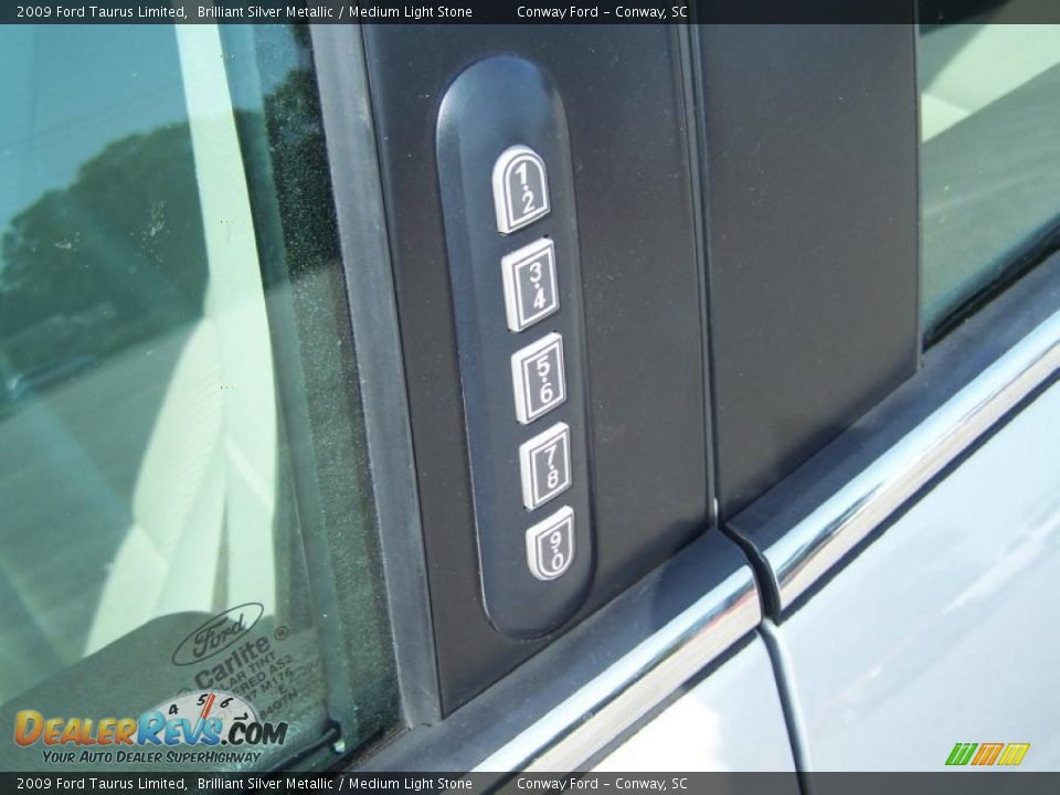 2009 Ford Taurus Limited Brilliant Silver Metallic / Medium Light Stone Photo #12