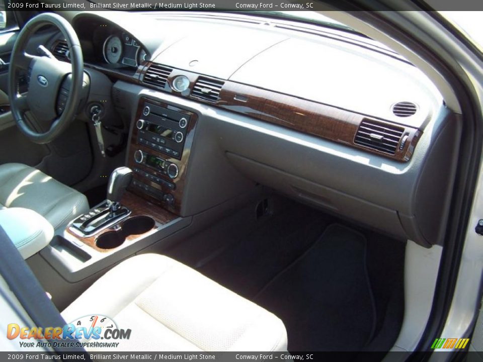 2009 Ford Taurus Limited Brilliant Silver Metallic / Medium Light Stone Photo #19