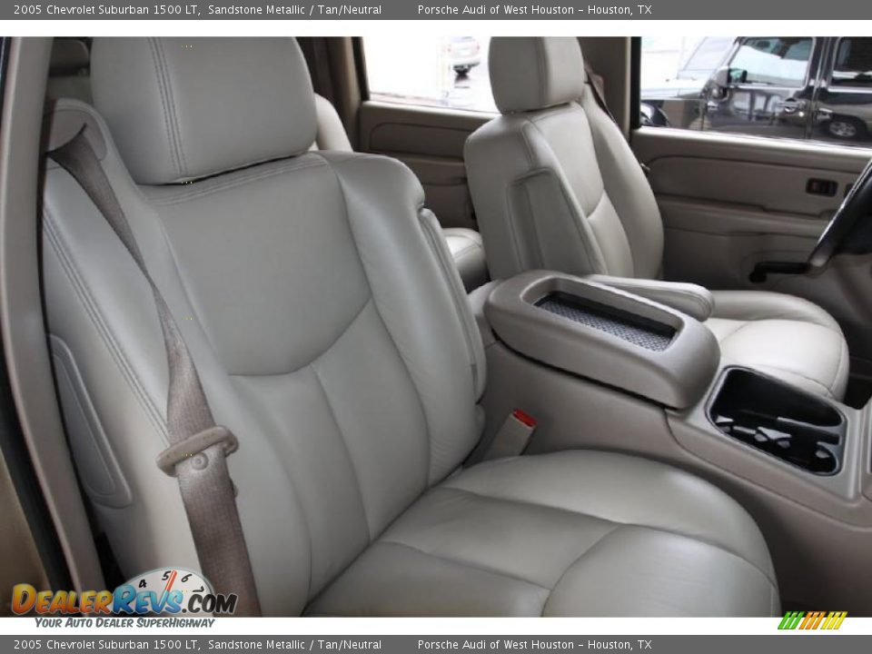 2005 Chevrolet Suburban 1500 LT Sandstone Metallic / Tan/Neutral Photo #8