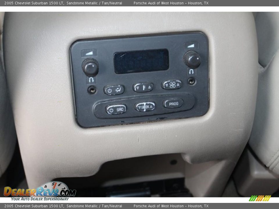 2005 Chevrolet Suburban 1500 LT Sandstone Metallic / Tan/Neutral Photo #33