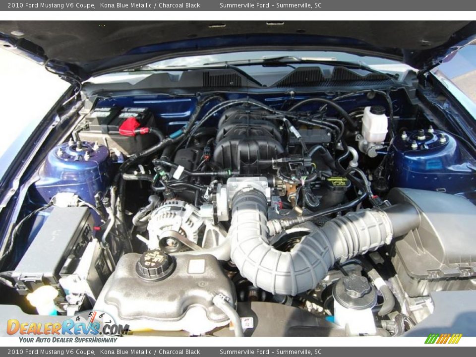 2010 Ford Mustang V6 Coupe Kona Blue Metallic / Charcoal Black Photo #19