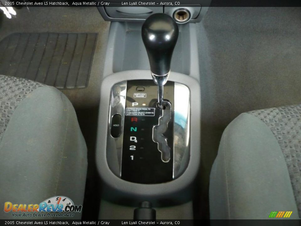 2005 Chevrolet Aveo LS Hatchback Shifter Photo #15
